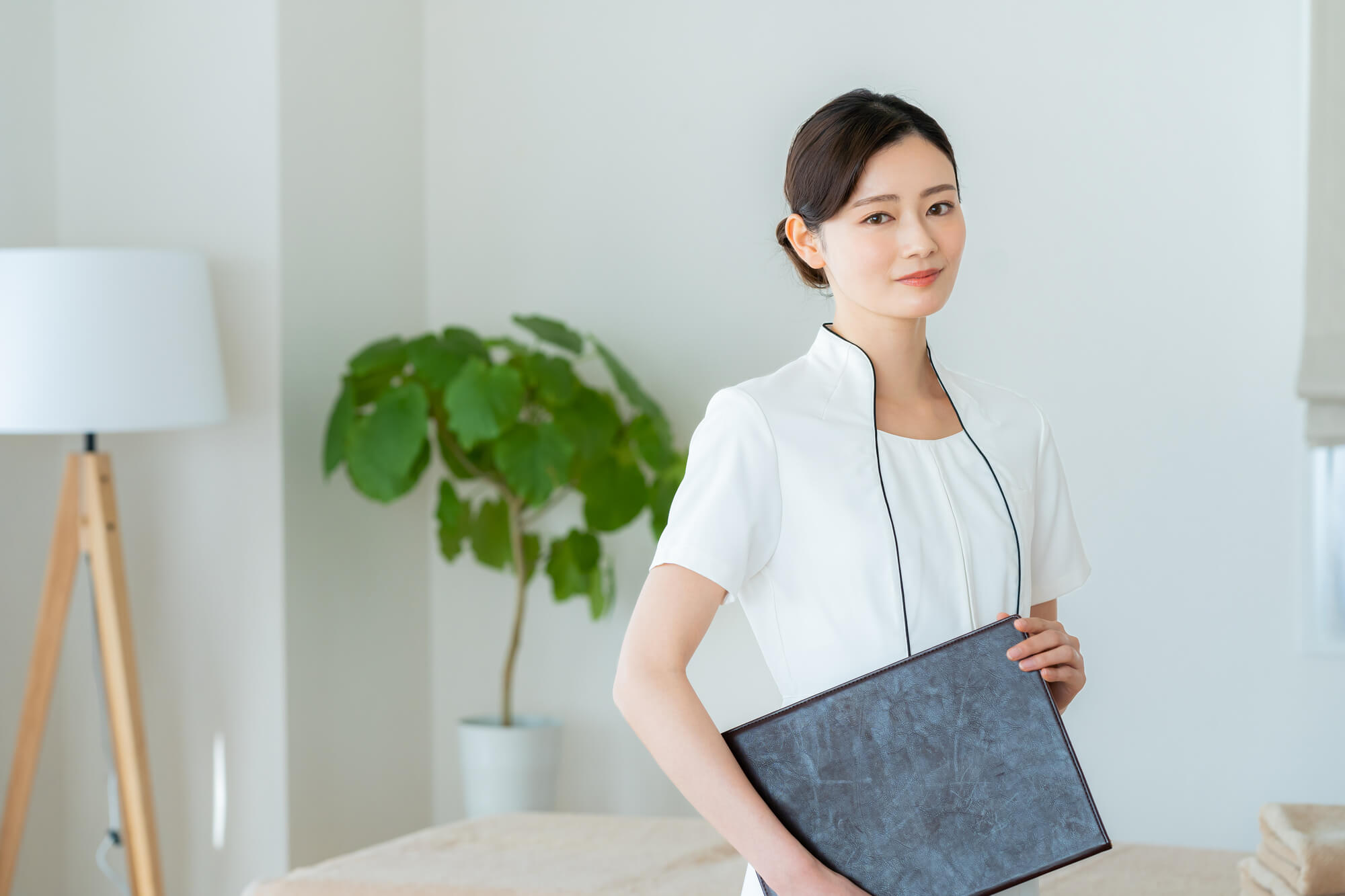 【2025年最新】業務用美容機器に使える補助金・助成金制度を徹底解説！