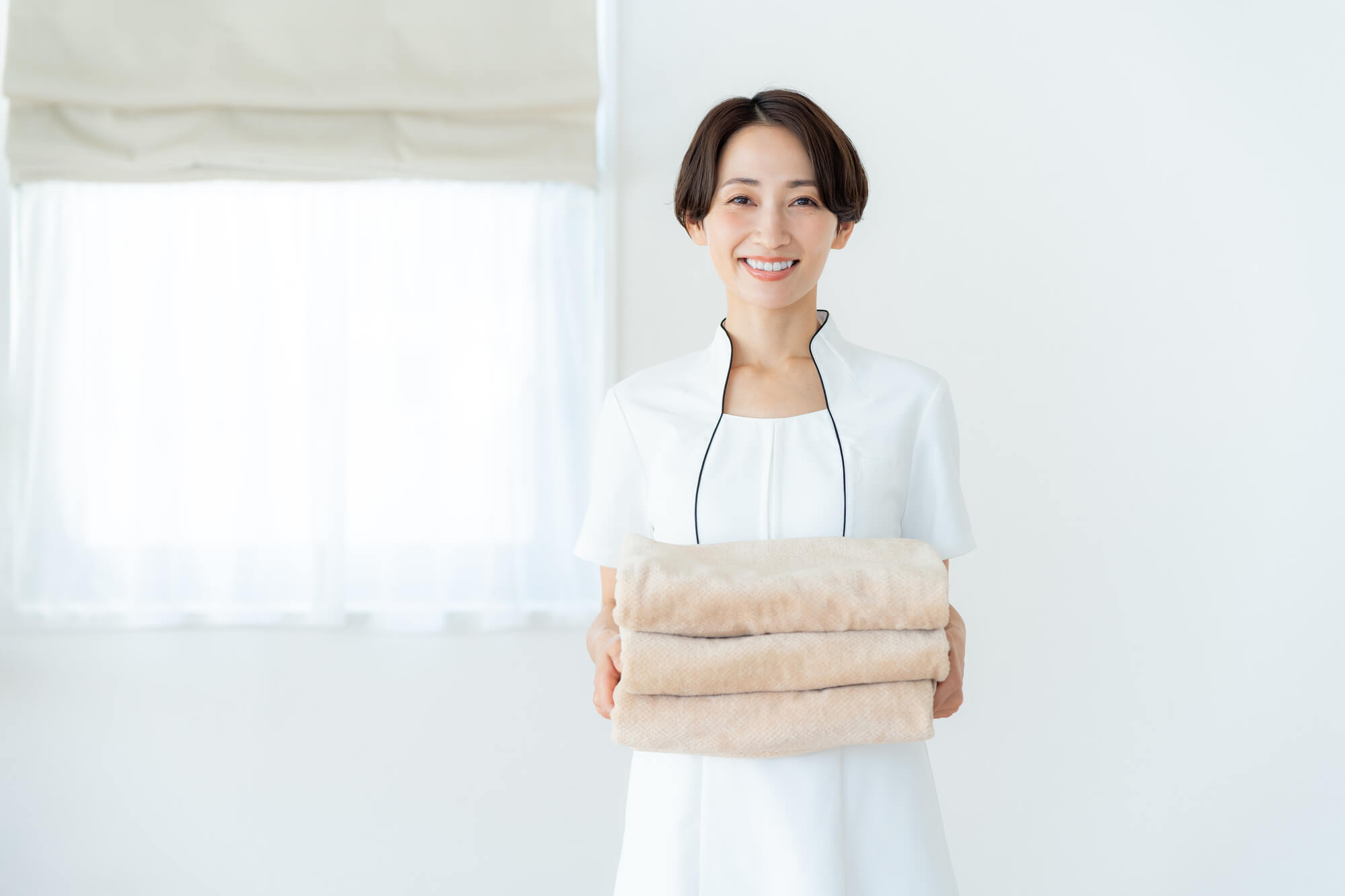 エステサロンの経営において業務用美容機器の導入などに活用できる補助金・助成金制度について解説